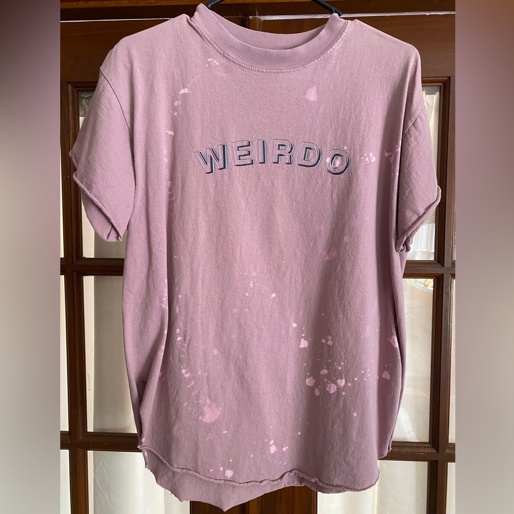 Pebby Forevee “WEIRDO” side slit tee